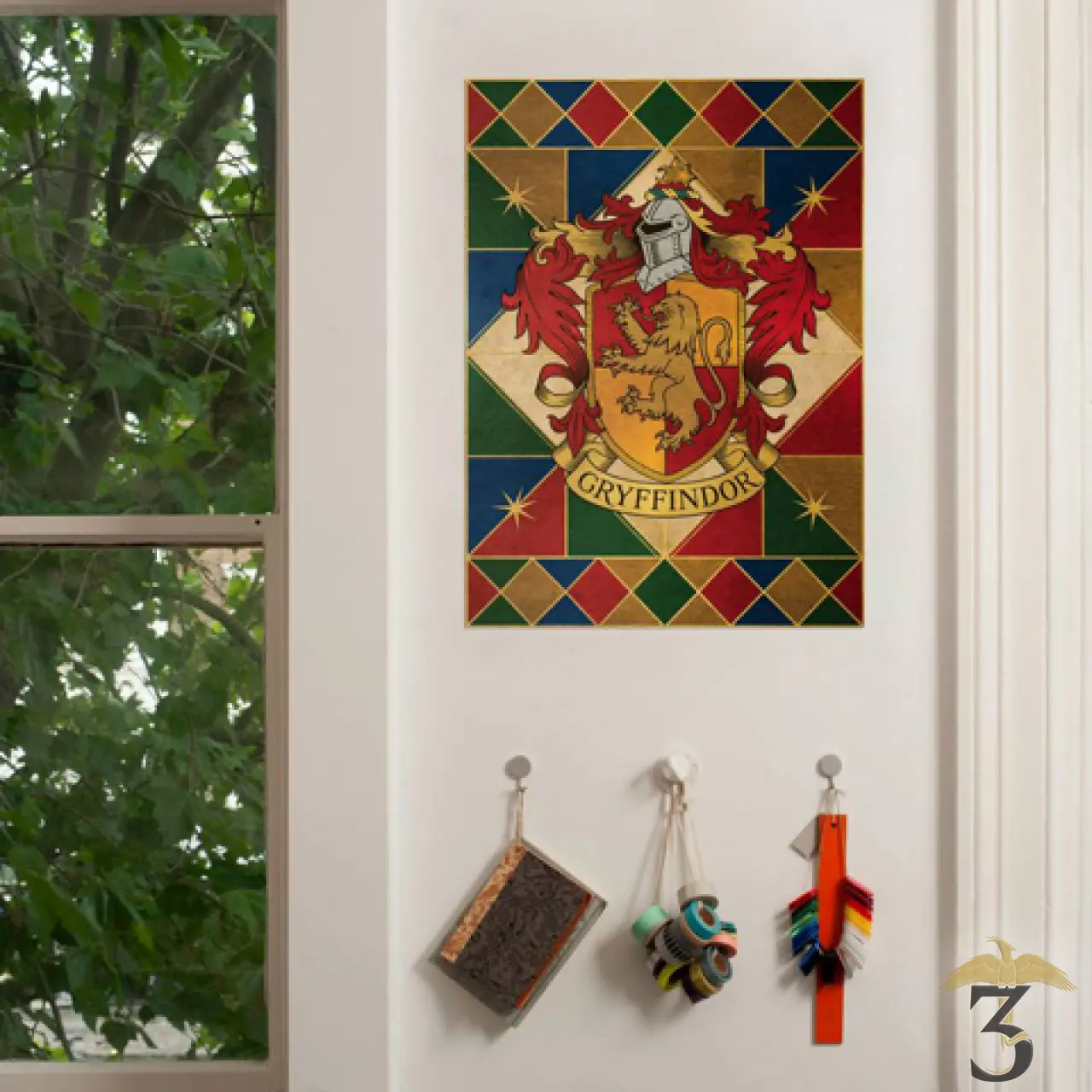 AFFICHE GRYFFONDOR CREST MINALIMA - Les Trois Reliques, magasin Harry Potter - Photo N°2