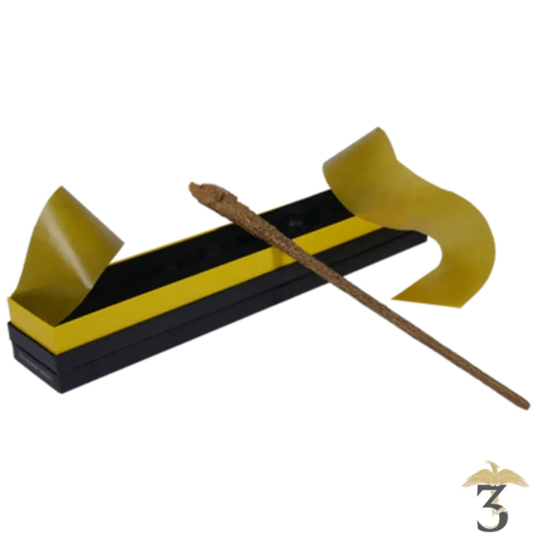 Baguette the hufflepuff mascot - Les Trois Reliques, magasin Harry Potter - Photo N°1