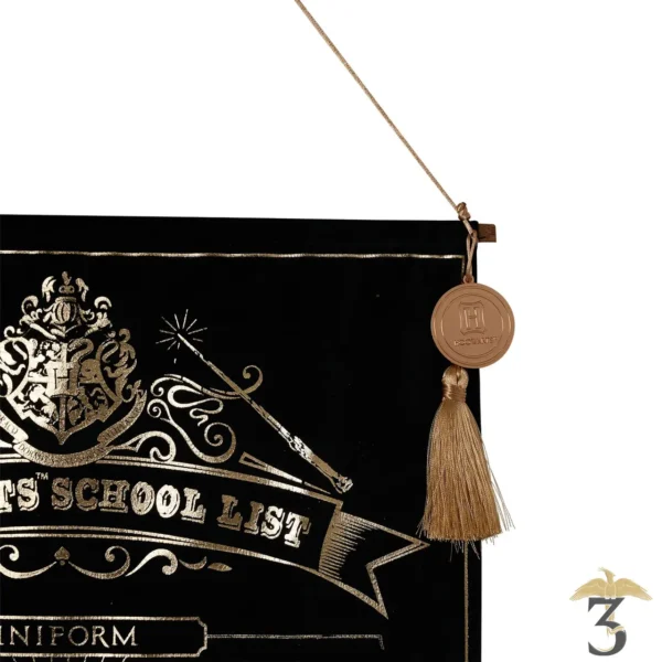 Bannière étendard fournitures scolaires poudlard - Les Trois Reliques, magasin Harry Potter - Photo N°2