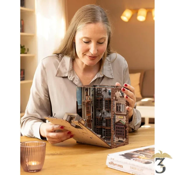 Book nook kit -chemin de traverse – 202pc + eclairage led – harry potter - Les Trois Reliques, magasin Harry Potter - Photo N°5