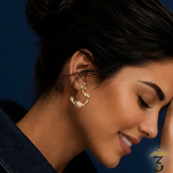 Boucles d’oreilles présage dorée – les georgettes x harry potter - Les Trois Reliques, magasin Harry Potter - Photo N°5