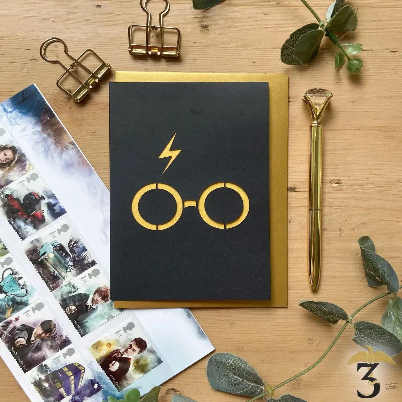 Carte + enveloppe lunettes - Les Trois Reliques, magasin Harry Potter - Photo N°1
