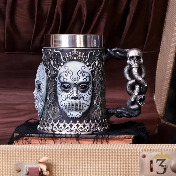Chope à collectionner Mangemort - Les Trois Reliques, magasin Harry Potter - Photo N°1
