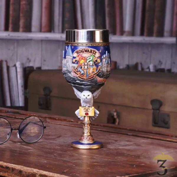 Coupe à collectionner Poudlard (Hogwarts) Hedwige - Les Trois Reliques, magasin Harry Potter - Photo N°1