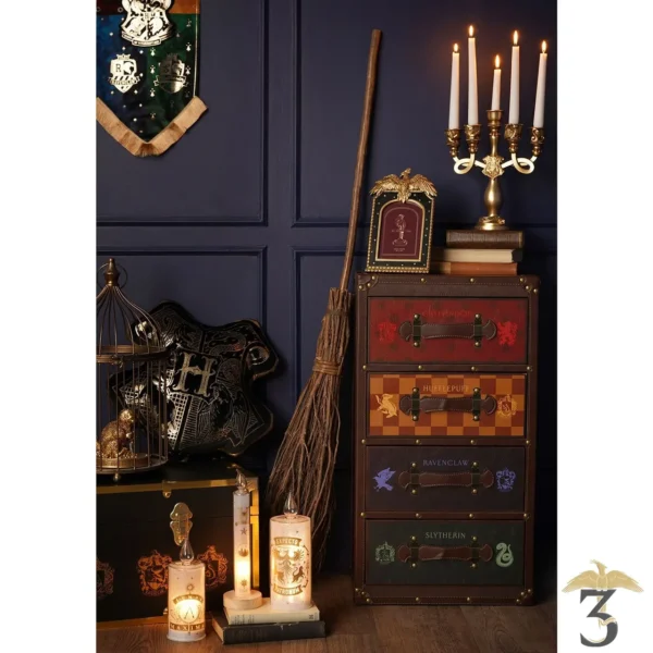Coussin en velours blason de poudlard 43 cm – harry potter - Les Trois Reliques, magasin Harry Potter - Photo N°6