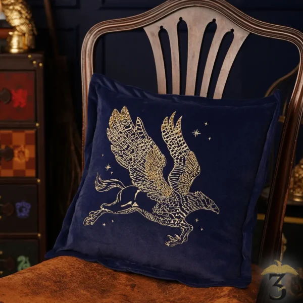 Coussin en velours buck l´hippogriffe- 43cm harry potter - Les Trois Reliques, magasin Harry Potter - Photo N°4