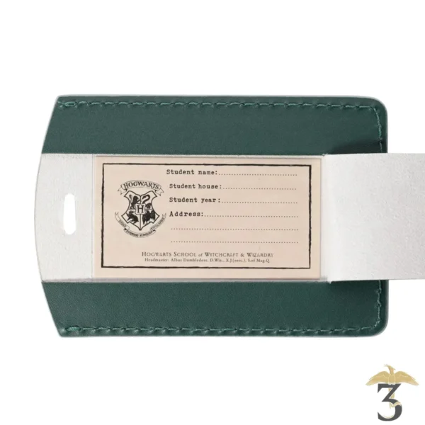 Couverture de passeport avec etiquette a bagage serpentard - Les Trois Reliques, magasin Harry Potter - Photo N°3