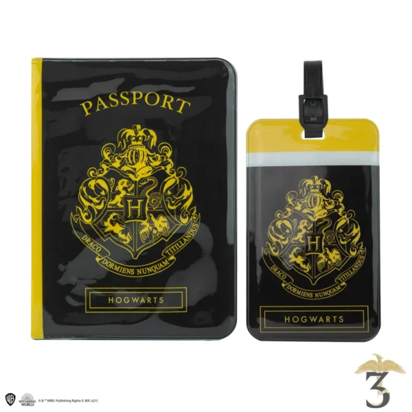 COUVERTURE DE PASSEPORT + PORTE-ETIQUETTE POUDL - Les Trois Reliques, magasin Harry Potter - Photo N°1