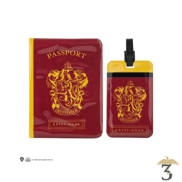 COUVERTURE PASSEPORT + PORTE-ETIQUETTE GRYFF - Les Trois Reliques, magasin Harry Potter - Photo N°1