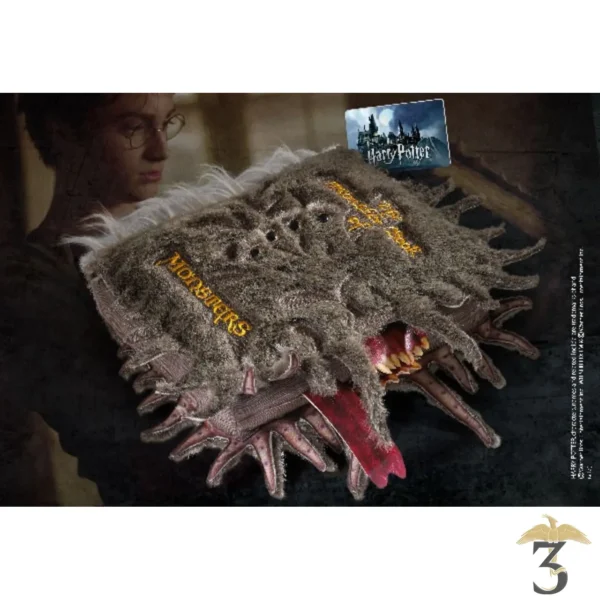 Grande peluche Livre des Monstres - Noble Collection - Harry Potter - Les Trois Reliques, magasin Harry Potter - Photo N°3