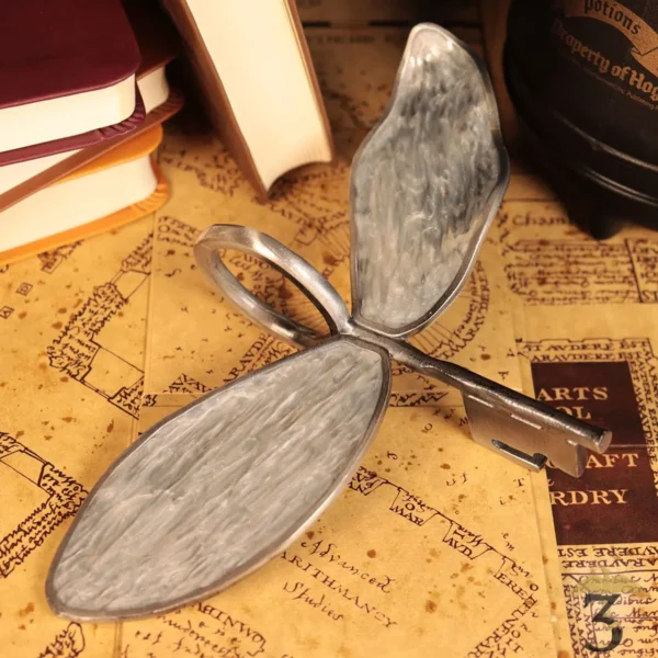 La clé ailee replique edition limitee - Les Trois Reliques, magasin Harry Potter - Photo N°5
