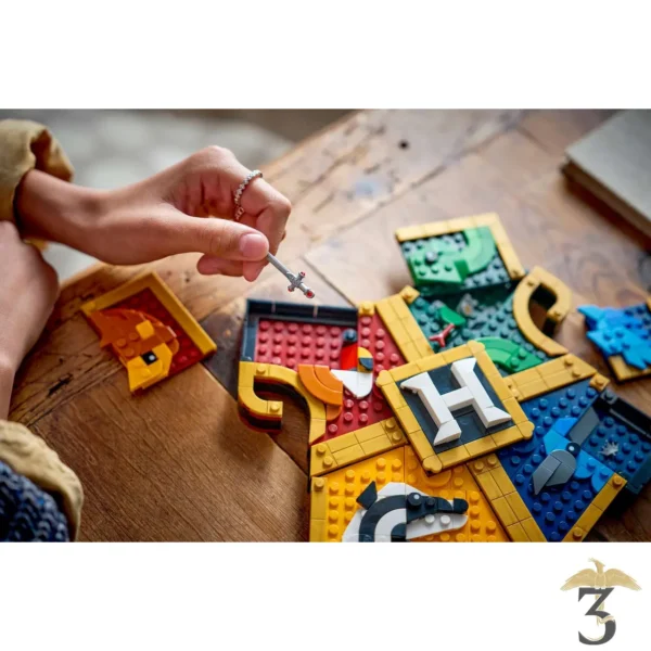 Lego 76462 le blason des maisons de poudlard - Les Trois Reliques, magasin Harry Potter - Photo N°6