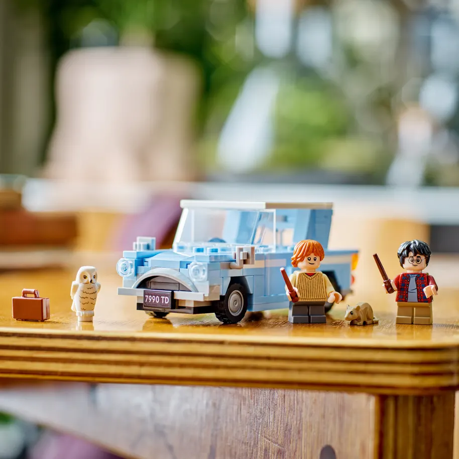 Lego ford anglia harry potter chez les 3 reliques boutique axcio bourg en bresse