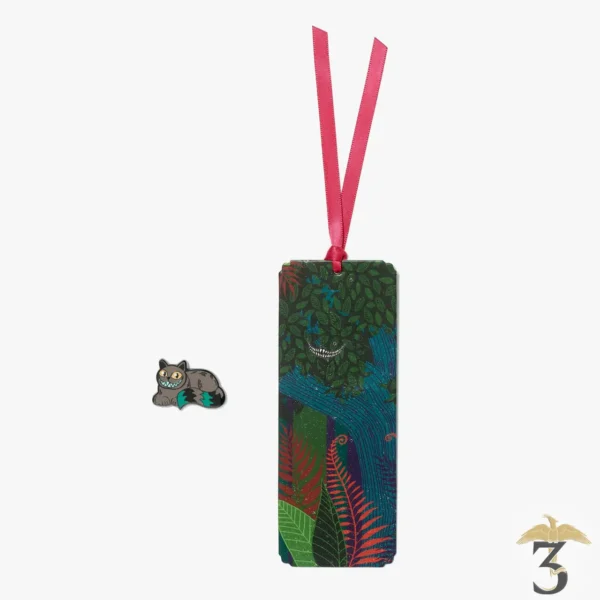 Marque-page + pin s minalima alice au pays des merveilles - Les Trois Reliques, magasin Harry Potter - Photo N°1