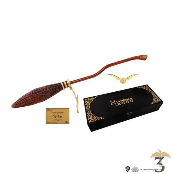 Replique mini nimbus 2000 – sur commande - Les Trois Reliques, magasin Harry Potter - Photo N°1