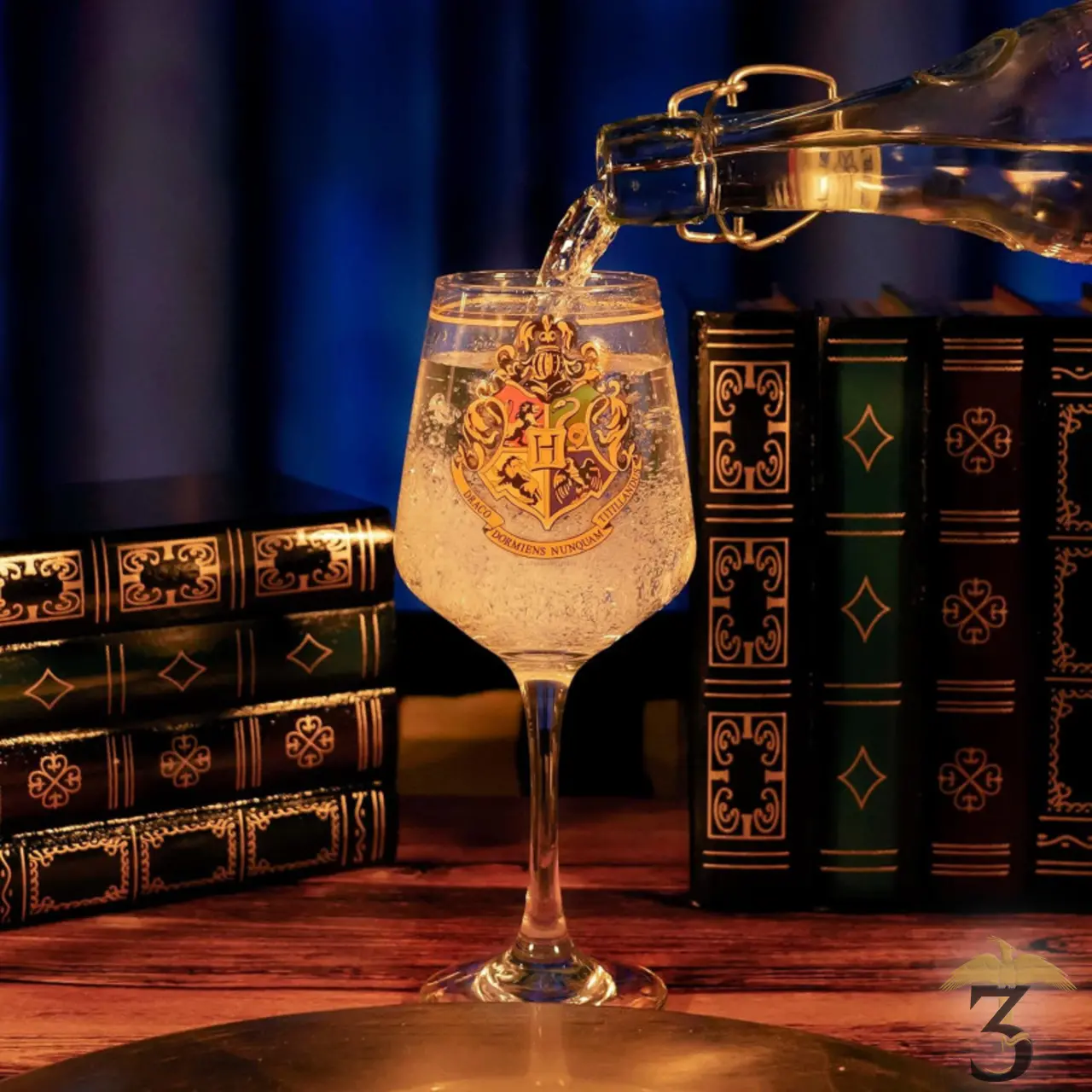 Verre a pied poudlard 35cl - Les Trois Reliques, magasin Harry Potter - Photo N°3
